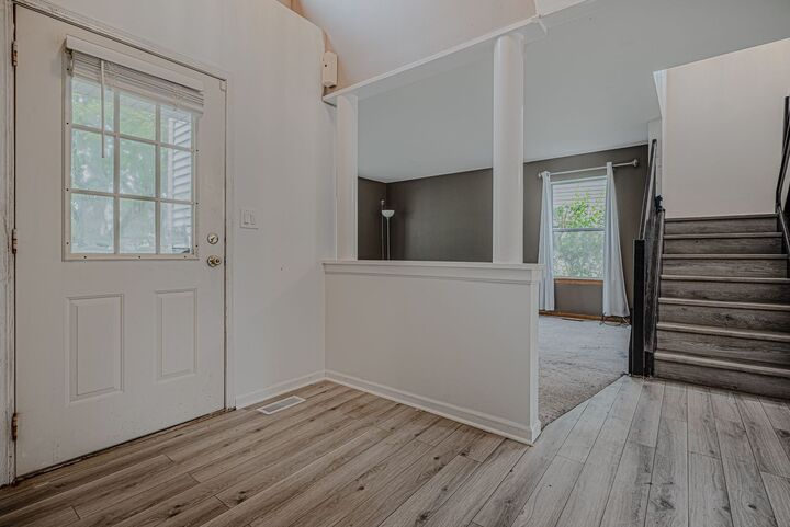 Property Photo: 1449 Eliot Trail IL 60120