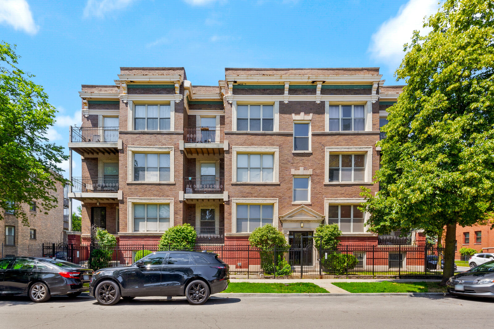 Property Photo:  4902 S Forrestville Avenue 3  IL 60615 