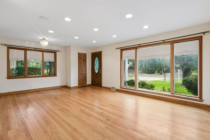 Property Photo:  648 Shermer Road  IL 60025 