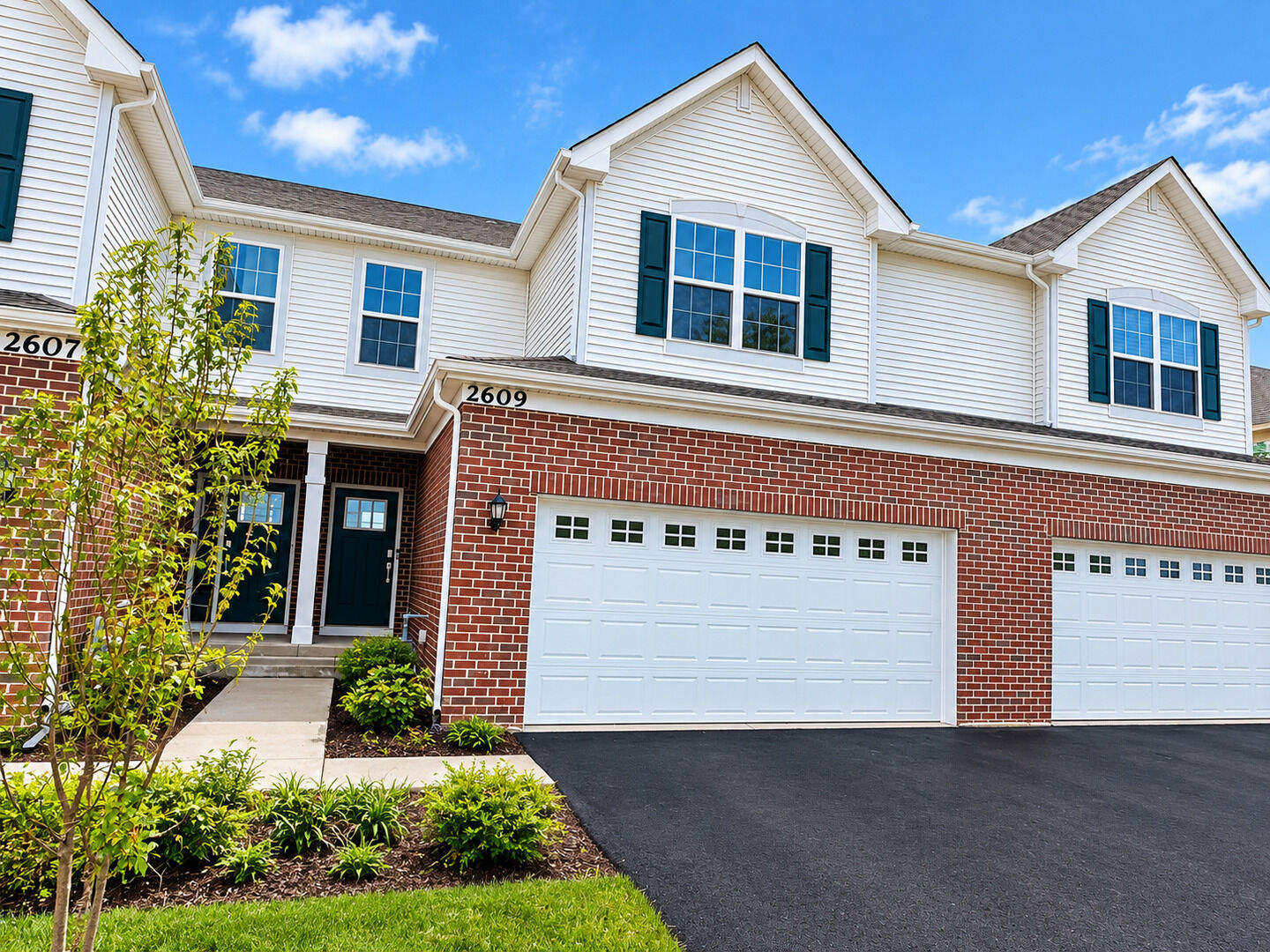 Property Photo:  2609 Dundee Drive 2609  IL 60451 
