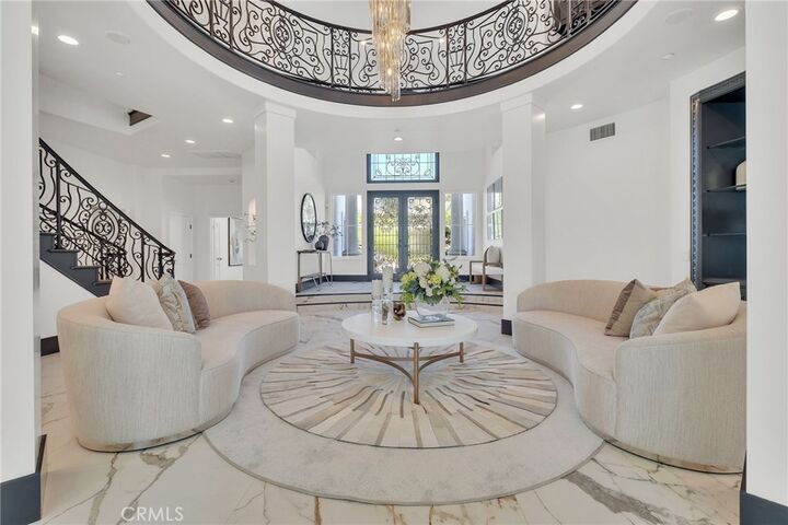 Property Photo:  9 Rue Delacroix  CA 92679 
