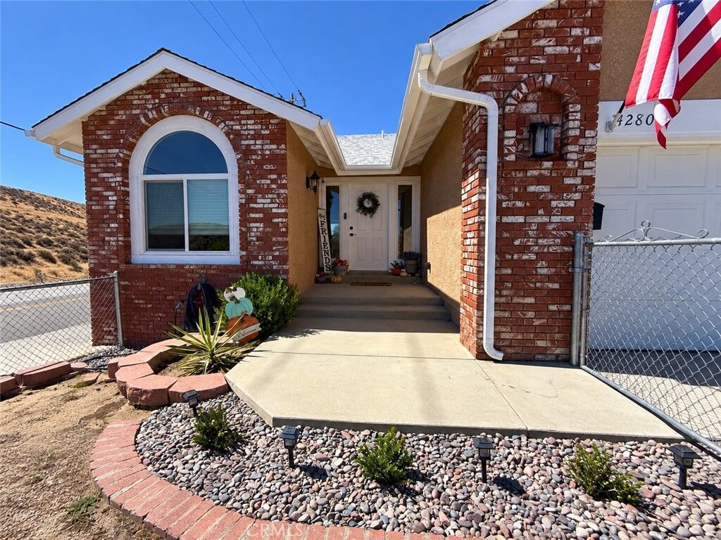 Property Photo:  42803 Limeridge Drive  CA 93532 