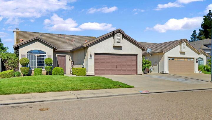 Property Photo:  853 Eucalyptus Court  CA 95242 