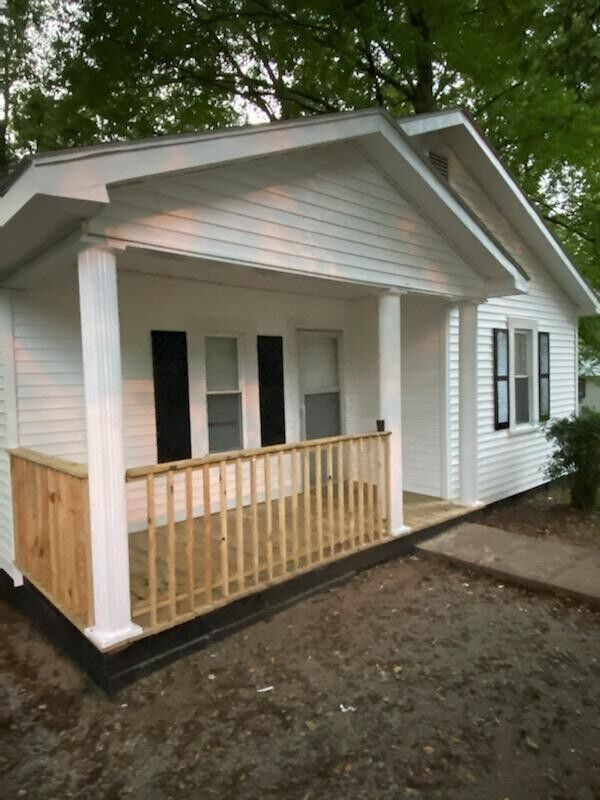 Property Photo: 424 Jones St TN 38478
