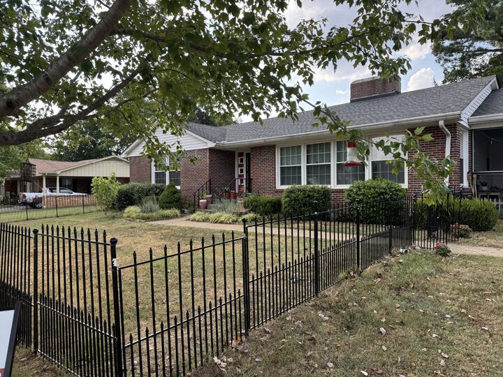 Property Photo: 310 Beechcrest Cir TN 37091