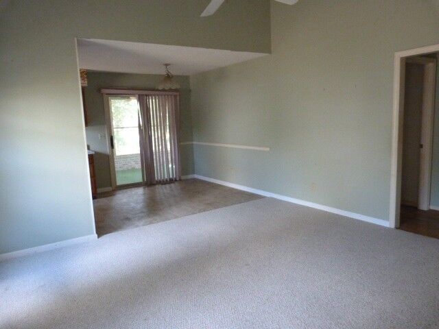 Property Photo:  127 Bradbury Ct  TN 37388 