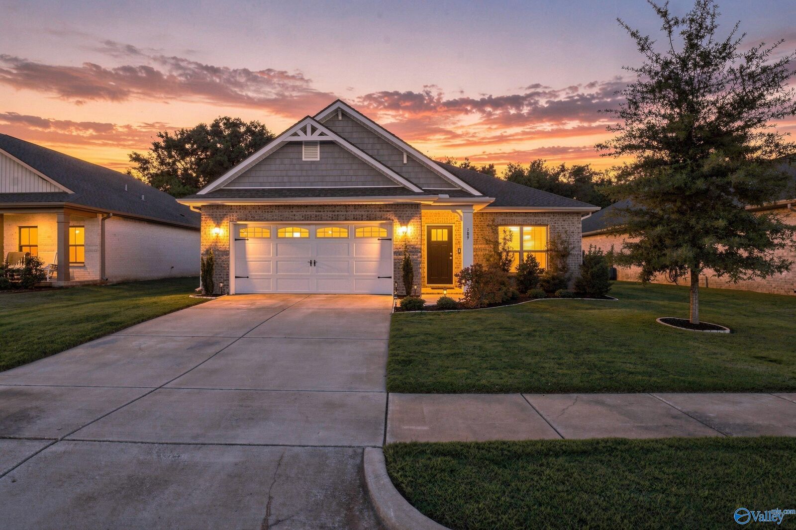 Property Photo: 189 Rosemary Ayers Drive AL 35756