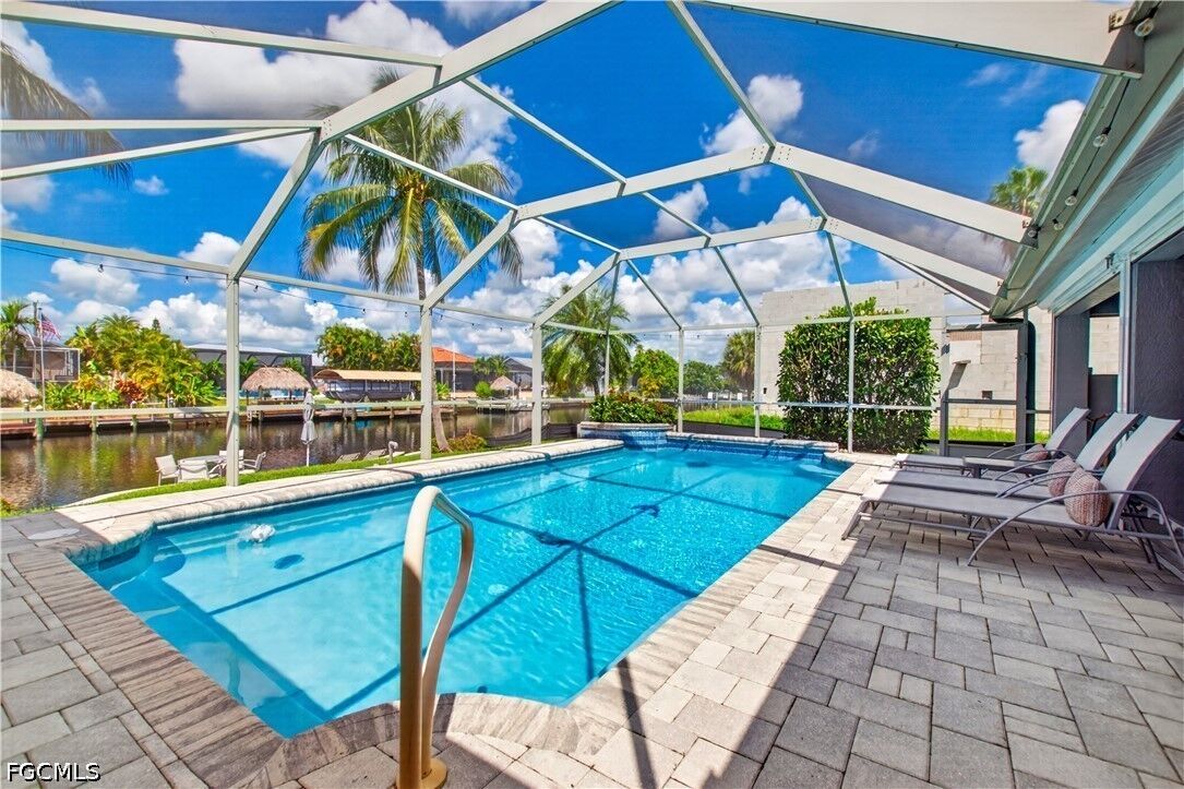 Property Photo: 4404 SW 5th Avenue FL 33914
