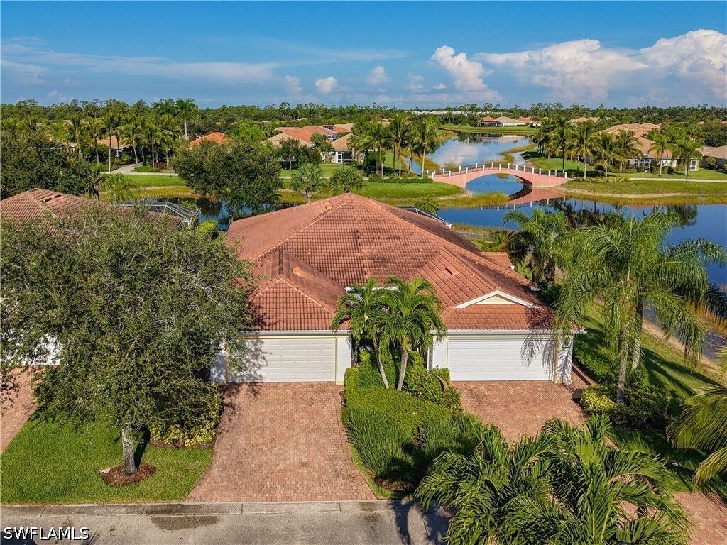 Property Photo:  8677 Erice Court  FL 34114 