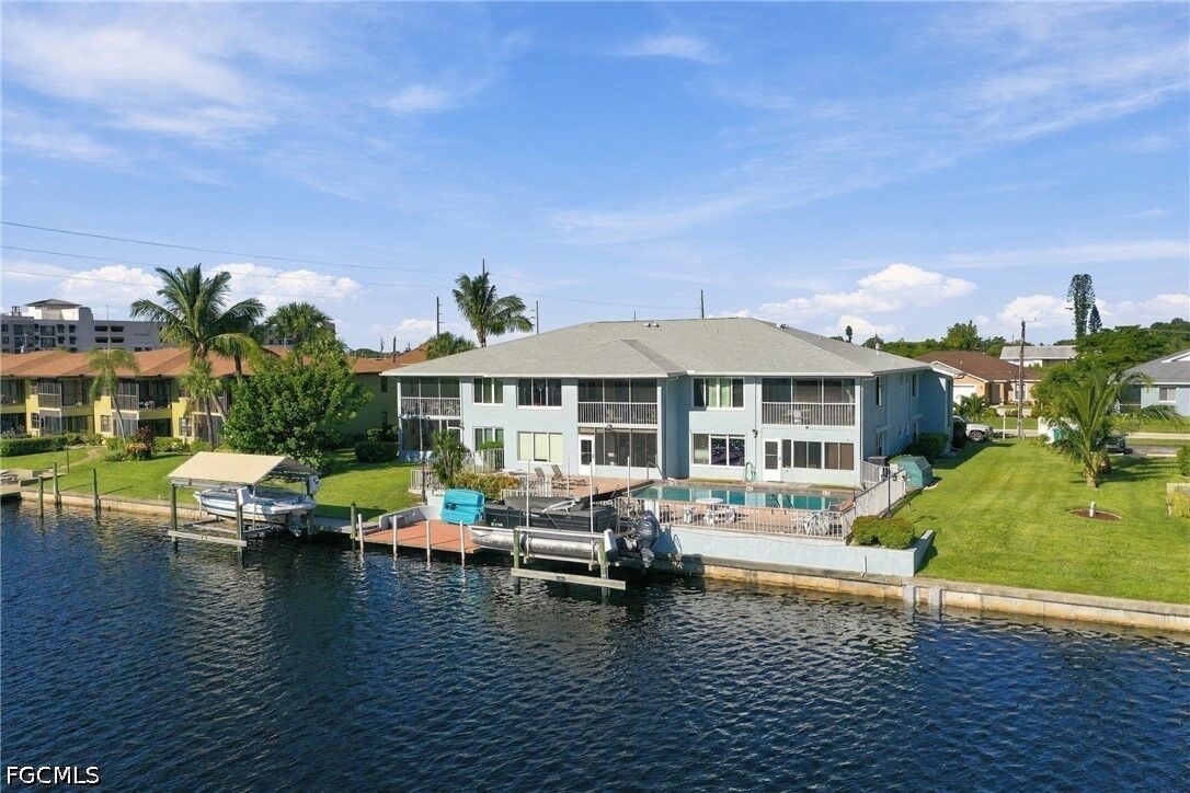 Property Photo:  4707 SE 5th Avenue 101  FL 33904 
