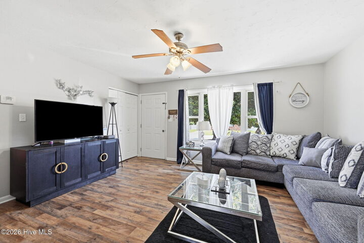 Property Photo:  104 Yorkshire Drive  NC 28546 