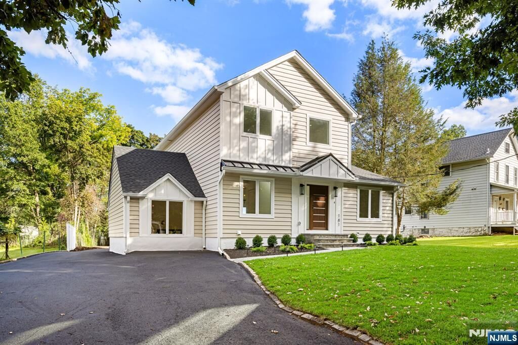 Property Photo:  181 West Street  NJ 07624 