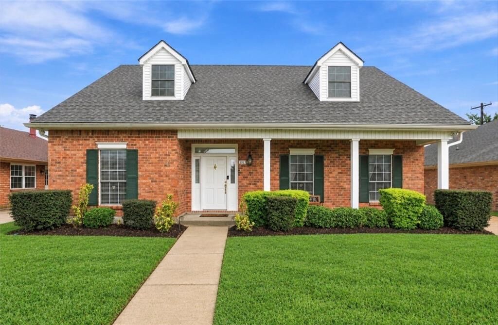 Property Photo:  3017 Tolmas Drive  LA 70002 