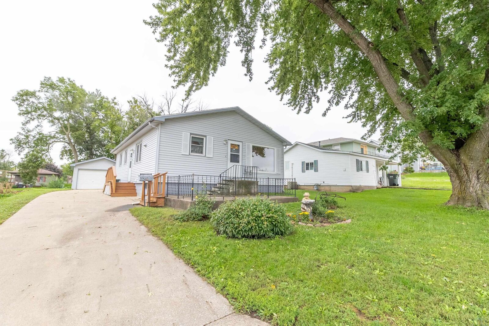Property Photo: 703 Oak Street IA 51034
