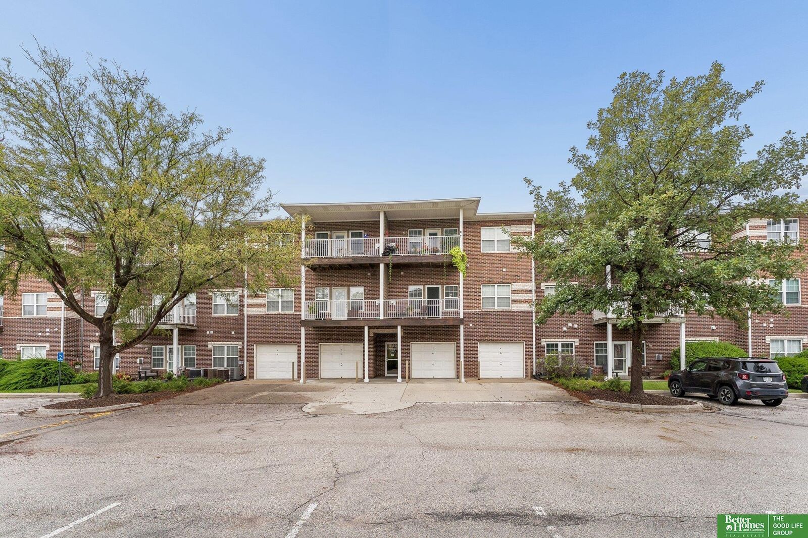Property Photo: 3310 N 147 Court 2107 NE 68116