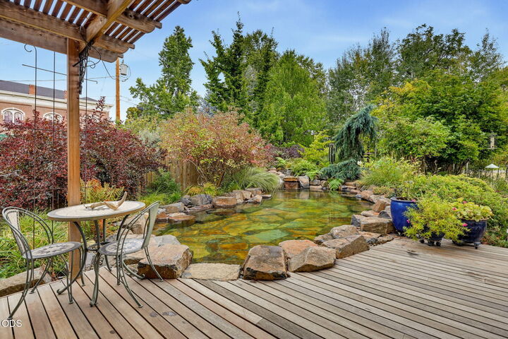 Property Photo: 120 N 5th Street OR 97530