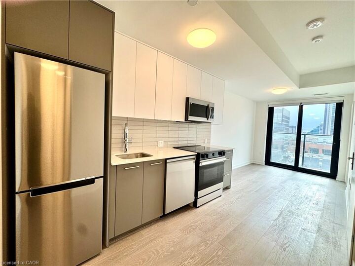 Property Photo:  30 Francis Street S 906  ON N2G 0B5 
