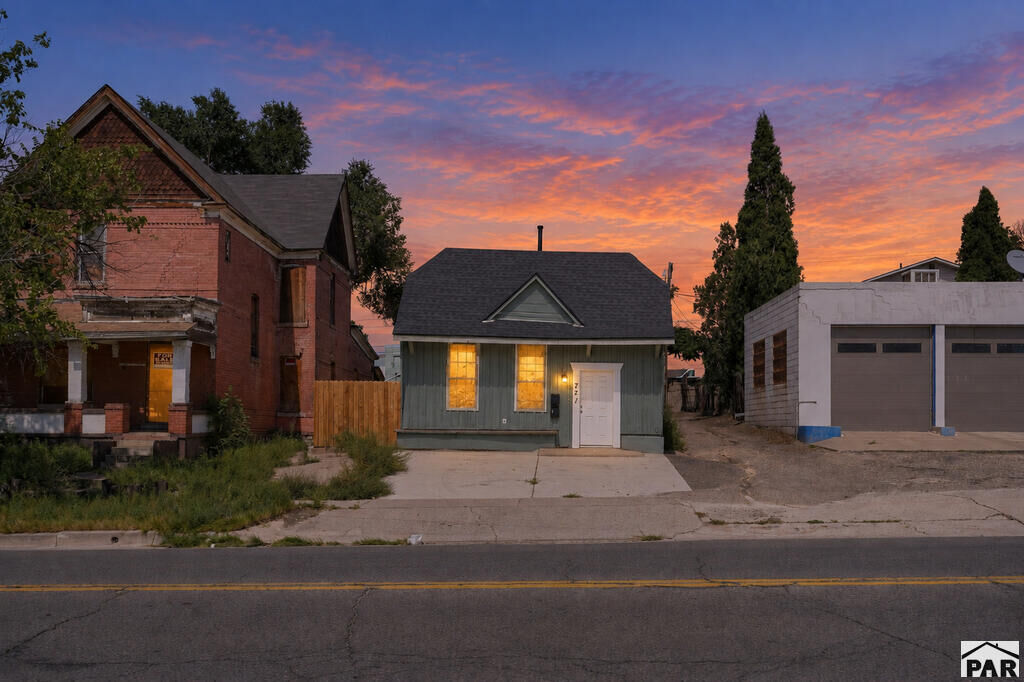 Property Photo:  721 8th St  CO 81001 