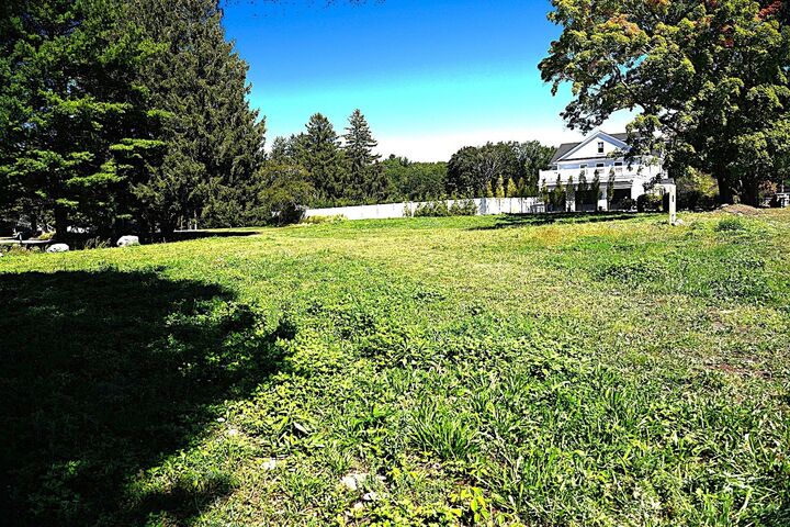 Property Photo: 8 Taylor Terrace MA 01940