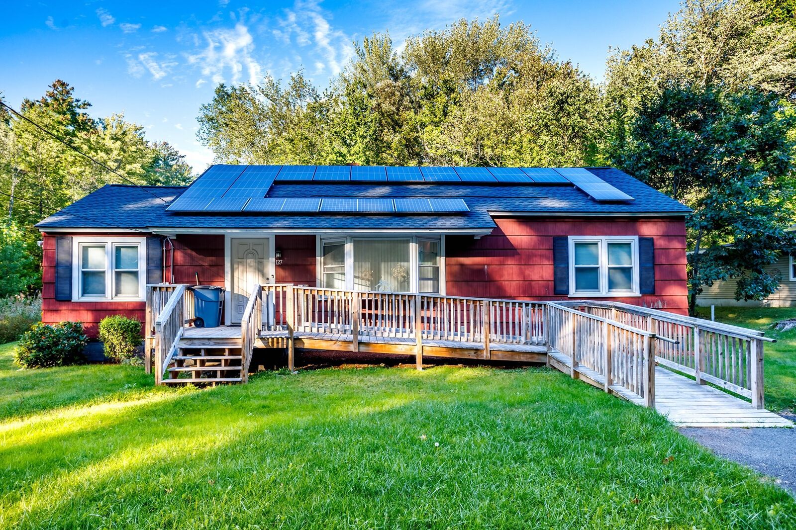Property Photo:  127 Pleasant St  MA 01462 