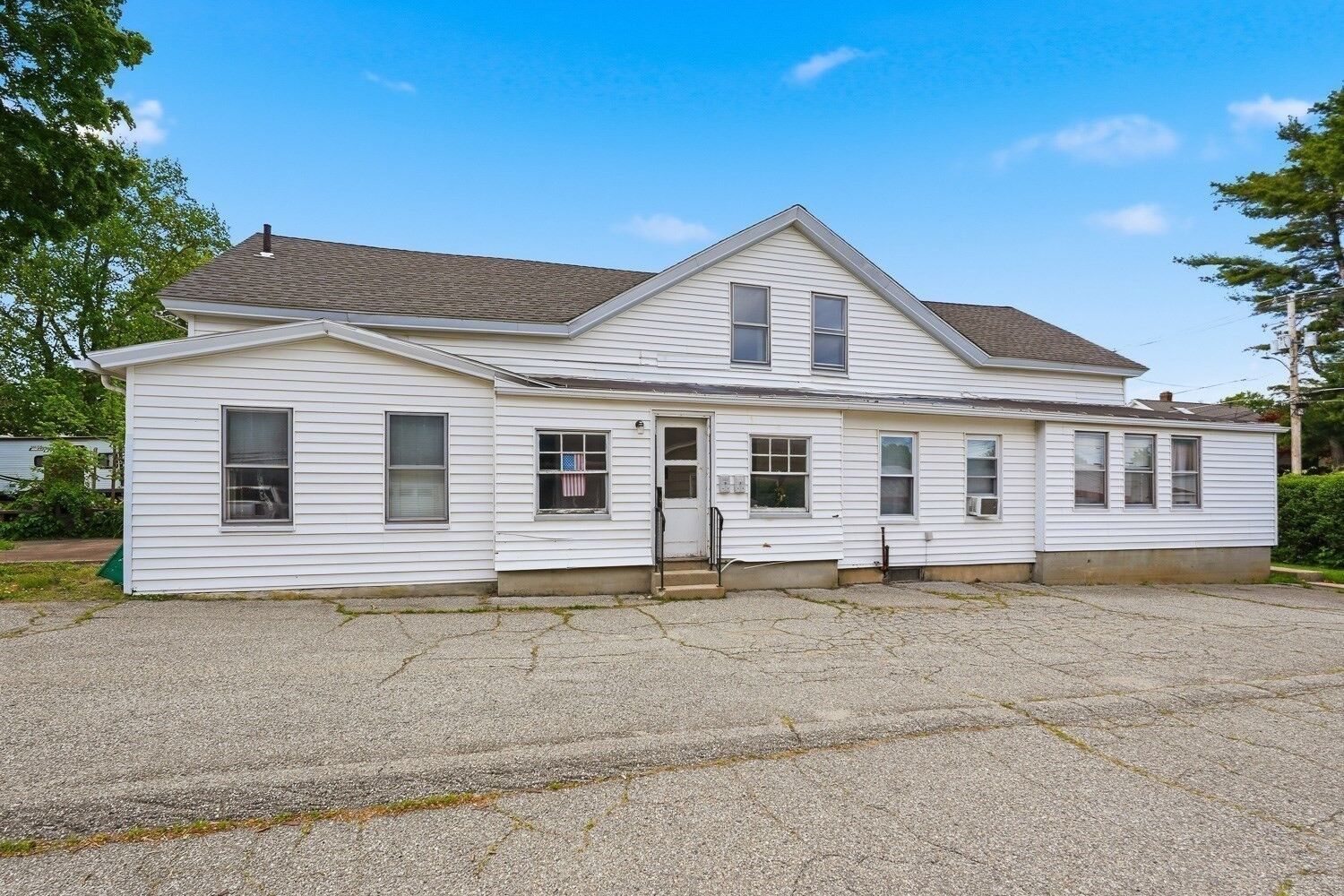 Property Photo: 7 Slater MA 01570
