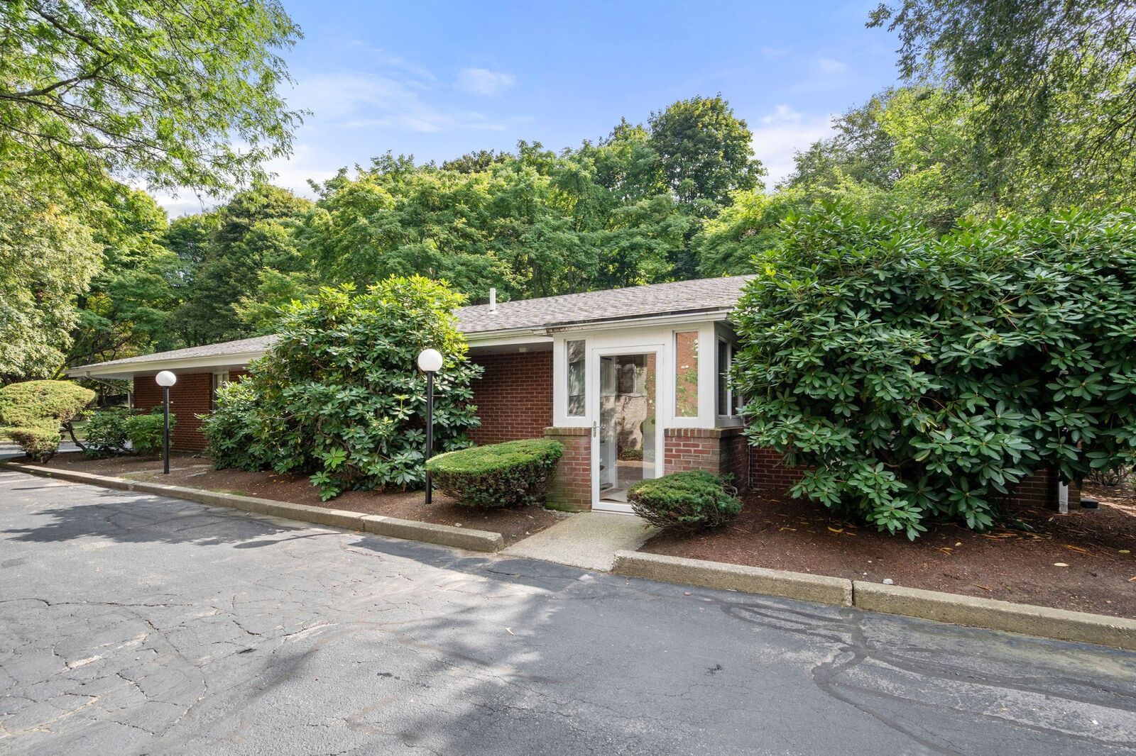 Property Photo:  18 Chestnut Pl  MA 02445 