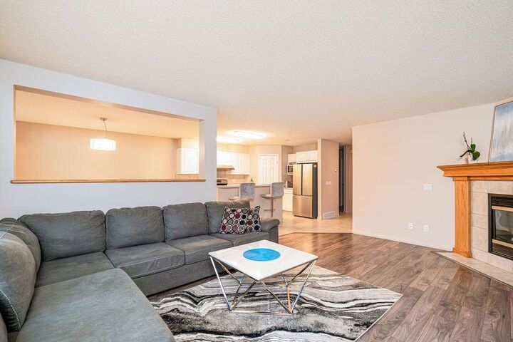 Property Photo:  266 Millrise Square SW  AB T2Y 4B9 
