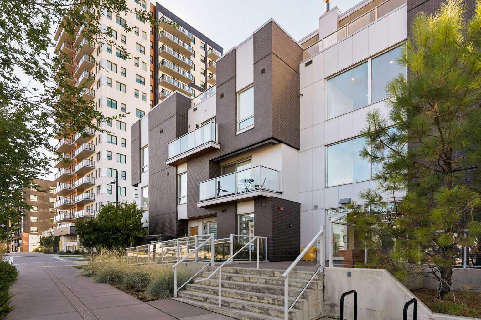 Property Photo:  3125 39 Street NW 110  AB T3B 6H5 