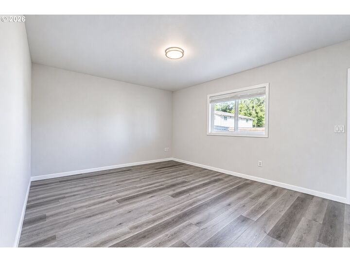Property Photo: 790 St Charles St OR 97402