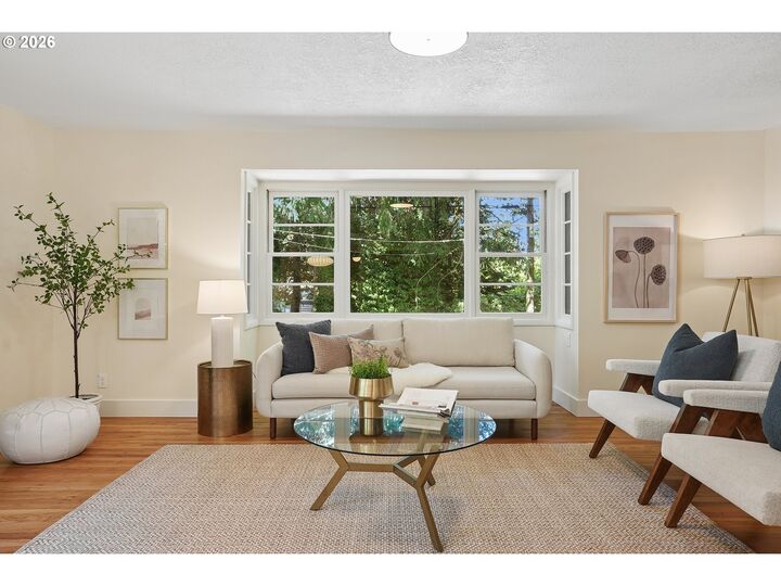 Property Photo: 324 Laurel St OR 97034