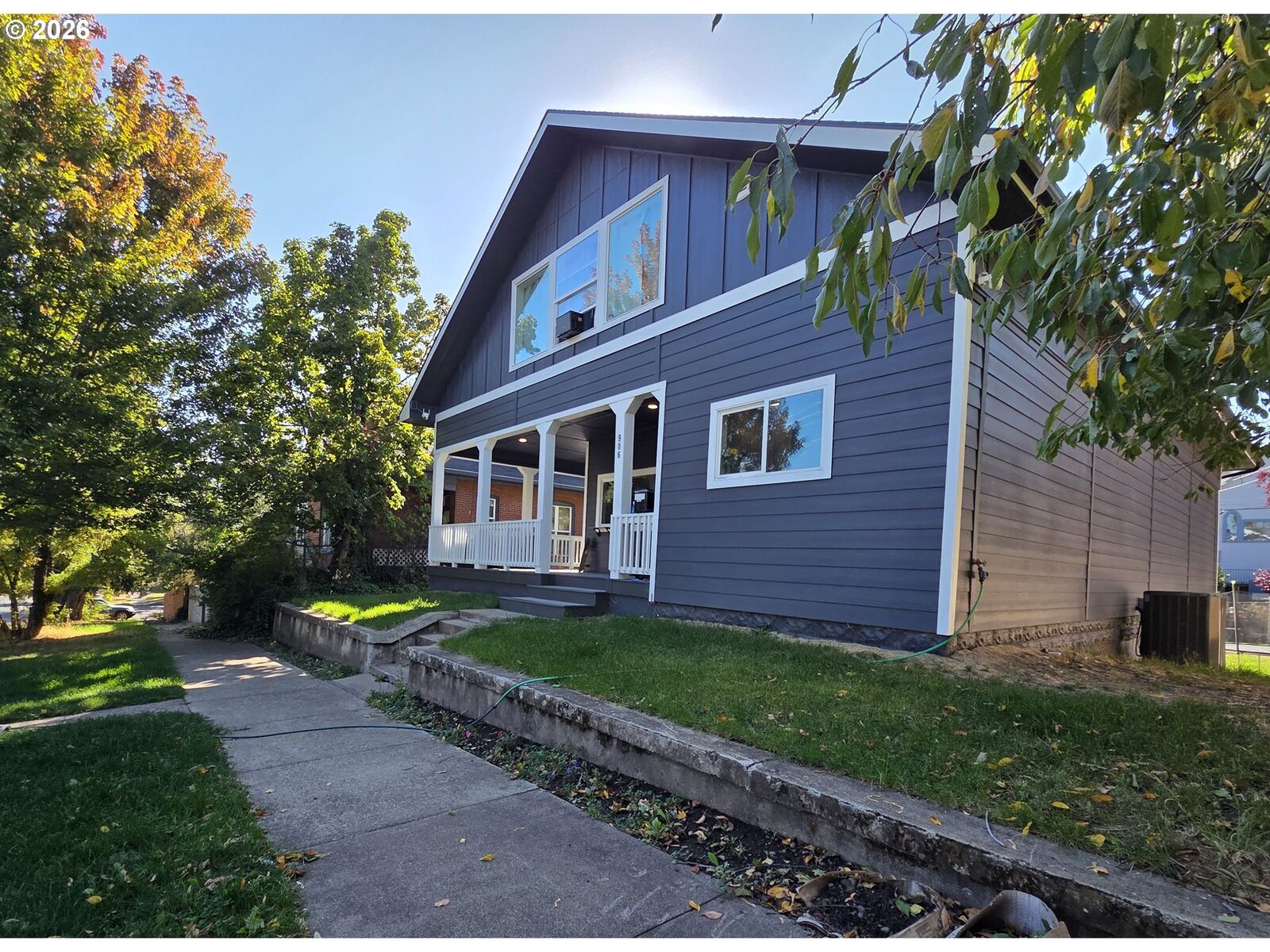 Property Photo: 906 N Ave OR 97850