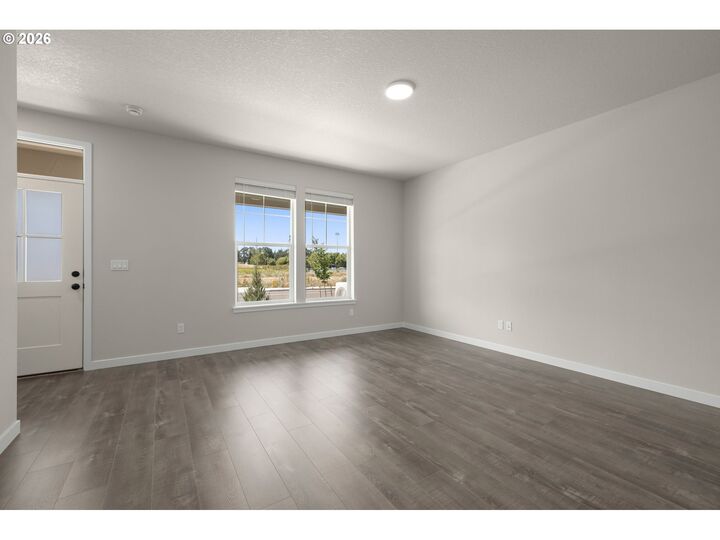 Property Photo: 5073 SE Davis Rd OR 97123