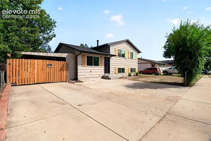 Property Photo:  827 Bryce Drive  CO 80910 