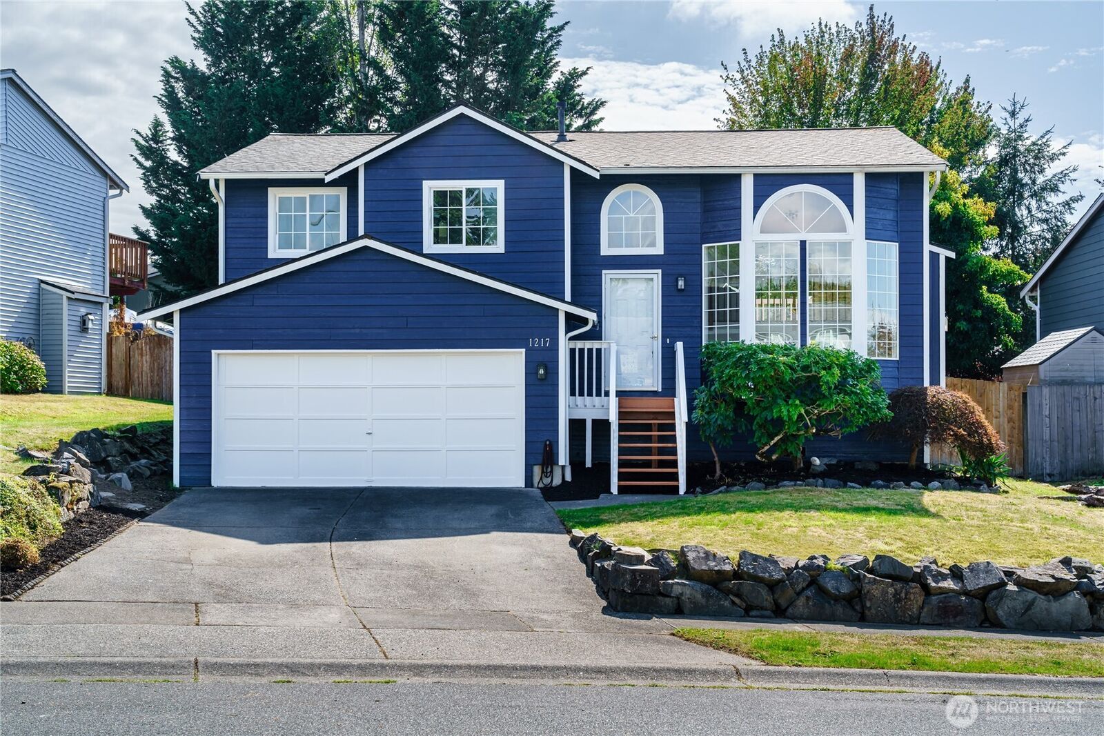 Property Photo:  1217  85th Drive NE  WA 98258 
