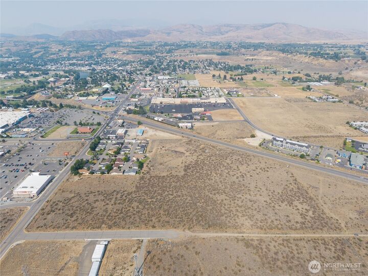 Property Photo: 4 Enterprise Way Road WA 98841
