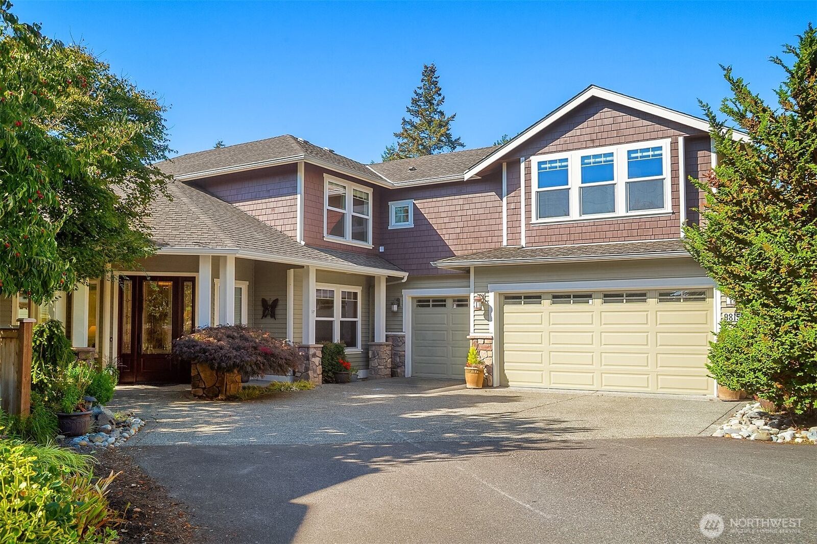 Property Photo: 9815 224th Street SW WA 98020
