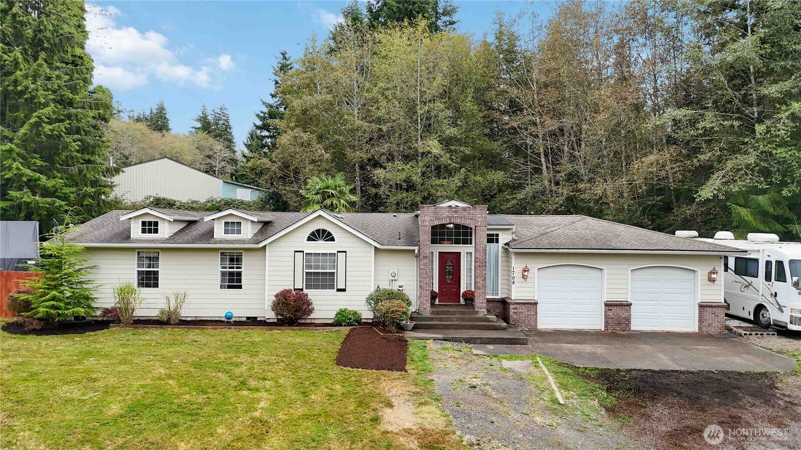 Property Photo: 1708 S Evans Street WA 98520