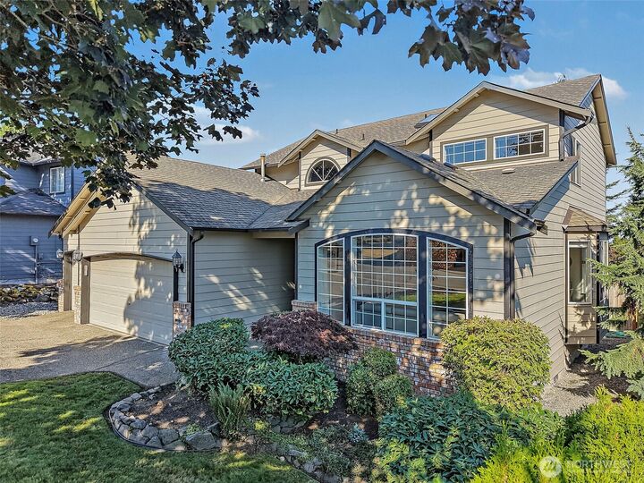 Property Photo:  5119  Nathan Loop SE  WA 98092 
