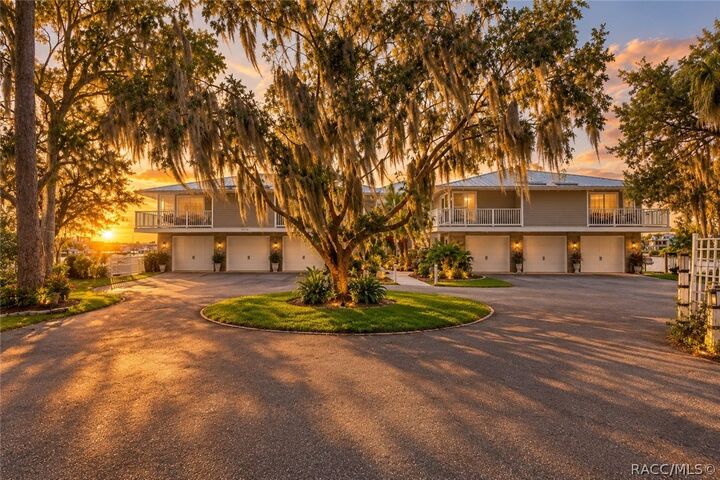 Property Photo: 183 NW Baypath Drive FL 34428