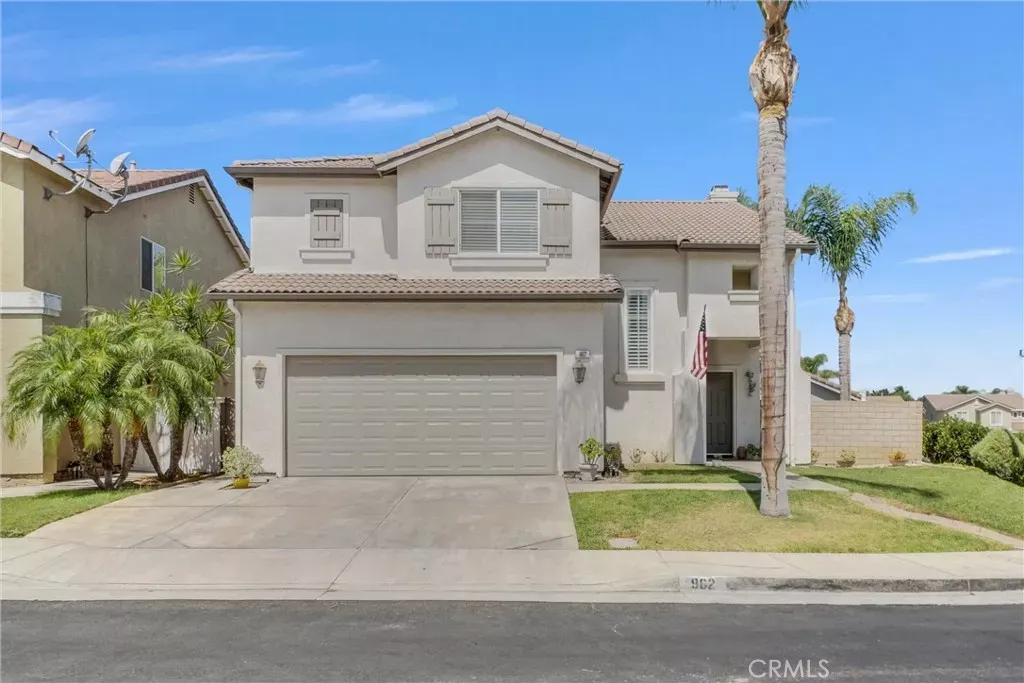 Property Photo:  962 Redtail  CA 92879 