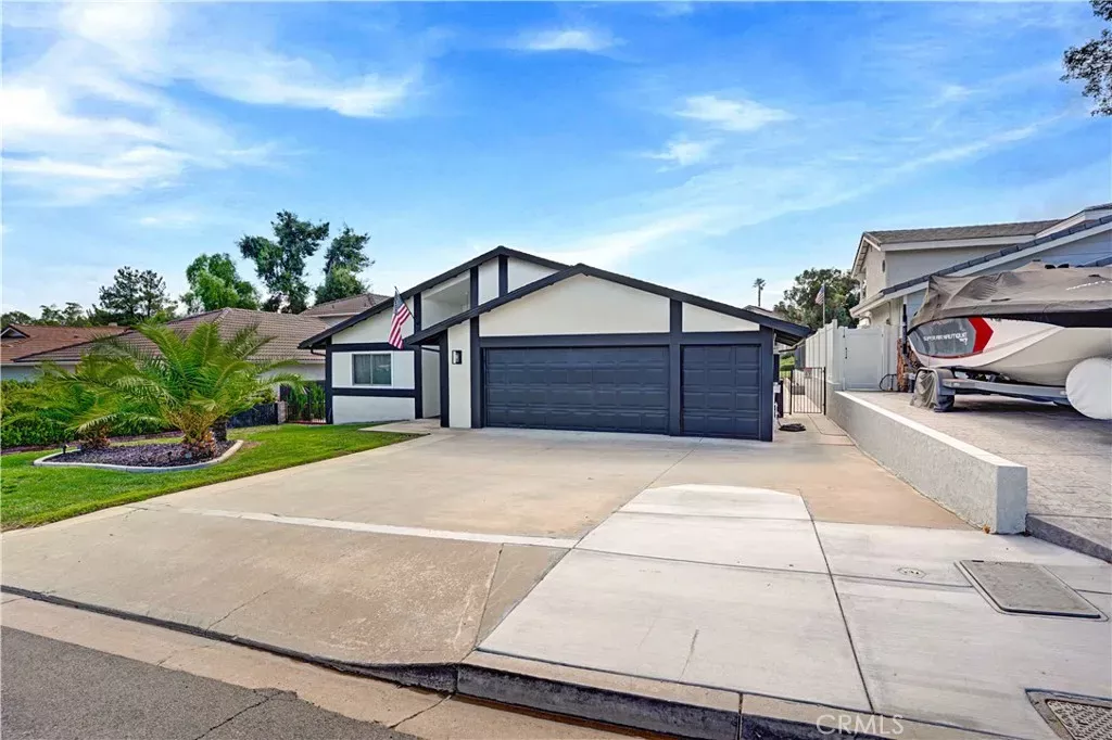Property Photo: 23189 Continental Drive CA 92587