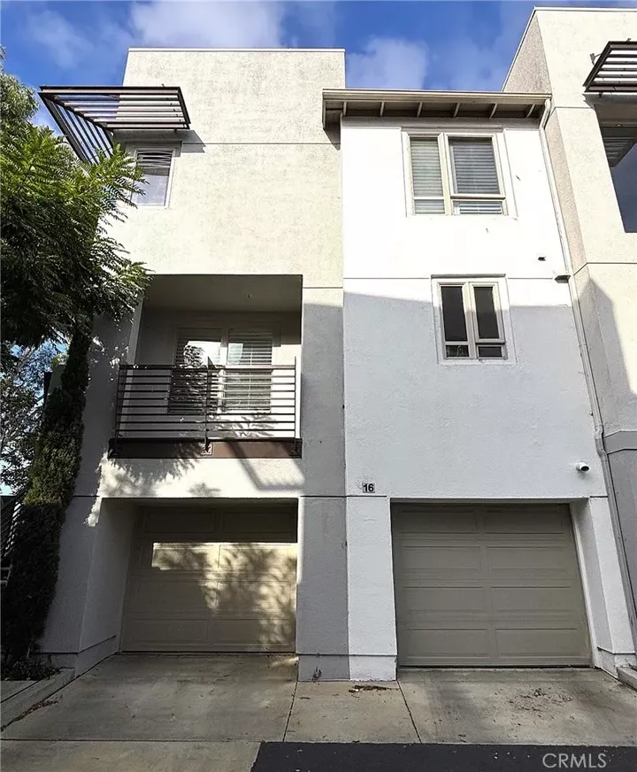 Property Photo:  5510 W 149th Place 16  CA 90250 