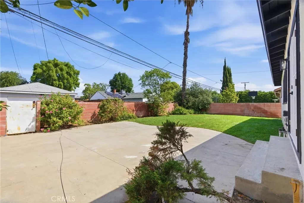 Property Photo:  19649 Friar  CA 91335 