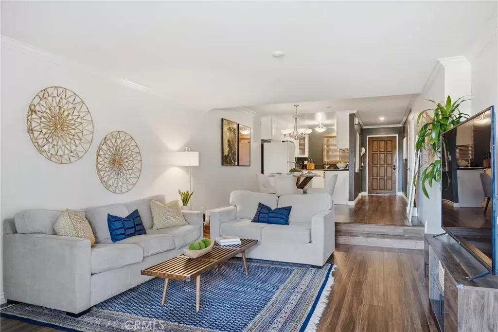 Property Photo:  1321 Beryl Street 102  CA 90277 