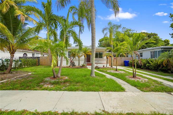 Property Photo:  2530 Fillmore St  FL 33020 