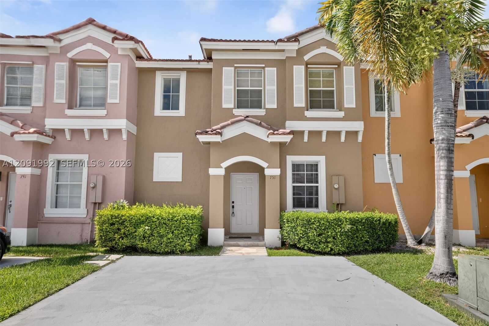 Property Photo: 751 SE 2nd St 751 FL 33030