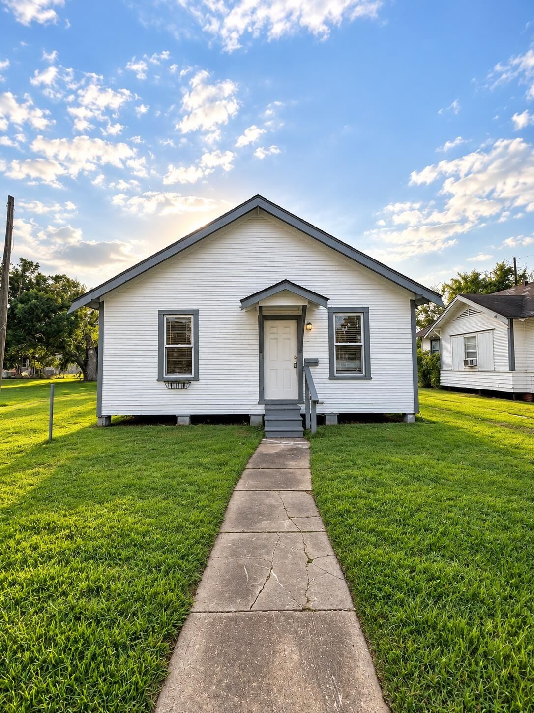 Property Photo: 3350 Highland Ave. TX 77705
