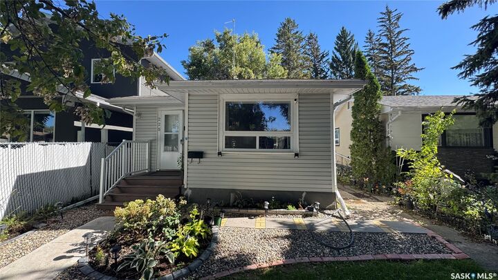 Property Photo:  225 Toronto Street  SK S4R 1M1 
