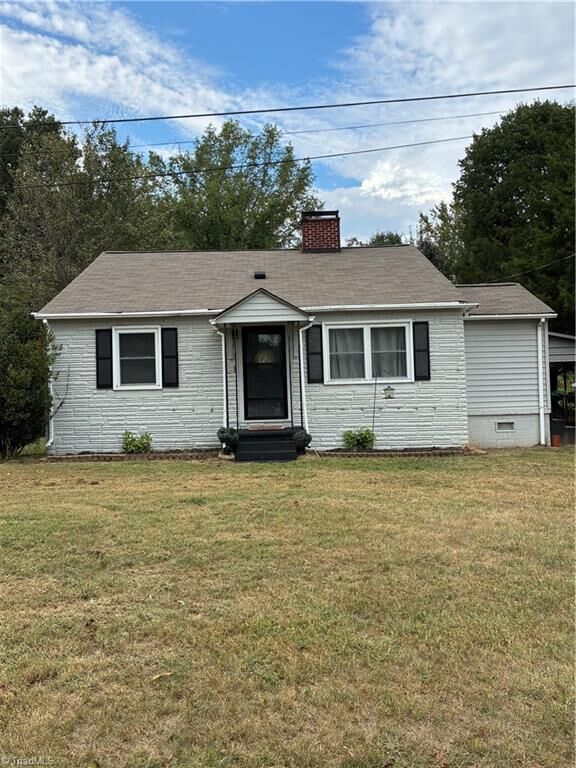 Property Photo: 5441 Robinhood Road NC 27106