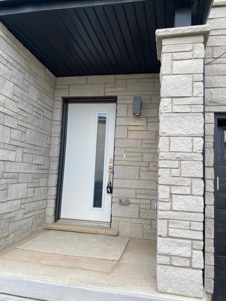 Property Photo:  51 Sparrow Avenue 23  ON N1T 0E5 